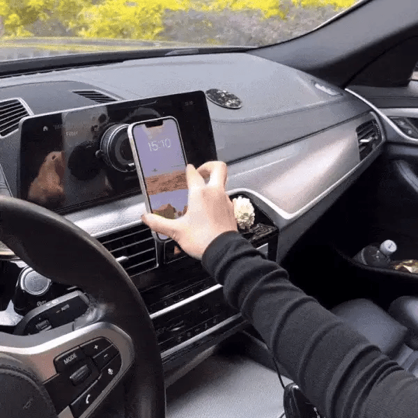 MagLock | 15W Magnetic Wireless Car Charger